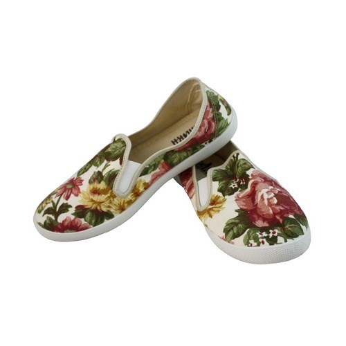 slipony_tekstilnye_gobelen_art_01_03_25_rus_