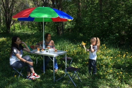 Комплект: стол раскладной + 4 табурета