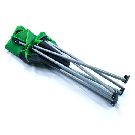 Кресло раскладное с мягкими подлокотниками и двумя подстаканниками