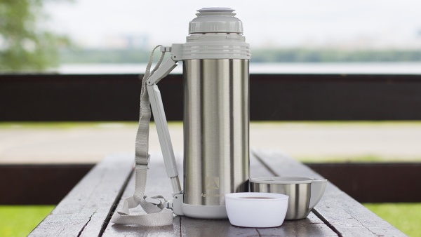 termos_bytovoy_vakuumnyy_universalnyy_tm_arktika_1800ml_art_205_1800new