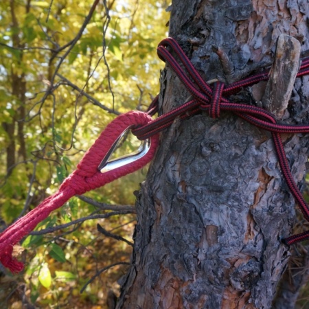 Гамак с деревянным креплением красный в полоску