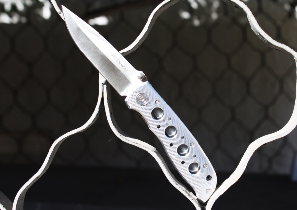 nozh_turisticheskiy_skladnoy_lezvie_mater_440s_dl_8sm_dl_raskr_go_nozha_18_5sm_ves_80gr