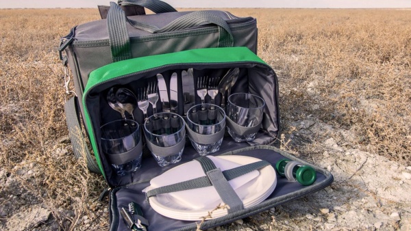 Сумка-холодильник с набором посуды на 4 человека sumka_kholodilnik_s_naborom_posudy_dlya_napitkov_tm_arktika