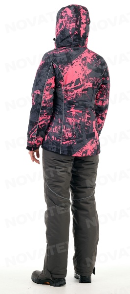 kostyum_gratsiya_taslan_dobbi_fuksiya_payer