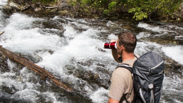 Автомобильная термокружка 400 мл termokruzhka_nevakkumnaya_avtomobilnaya_bez_ruchki_tm_arktika_400ml_art_807_400_krasnaya