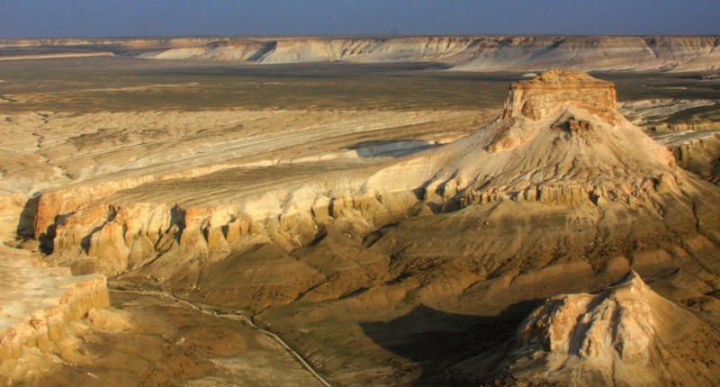 Кремовые горы урочища Босжир 3.jpg Кремовые горы урочища Босжир 3.jpg