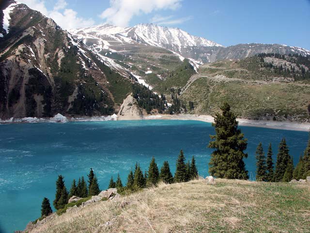 Алматинский природный парк 4.jpg Алматинский природный парк 4.jpg